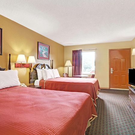 Travelodge By Wyndham Forest Park Atlanta South Exterior foto
